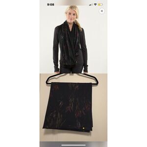 Lululemon scarf neck wrap